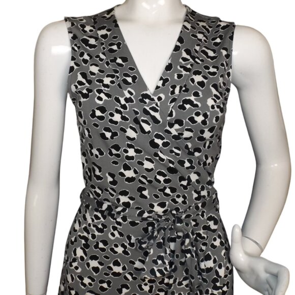 DIANE VON FURSTENBERG Wrap Dress, 8, New Yatzi Short, Spotted Floral Cat, Grey - Picture 3 of 16